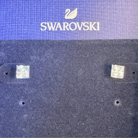 Swarovski Attract stud earrings - Square cut, White, Rhodium plated - Picture 3 of 3